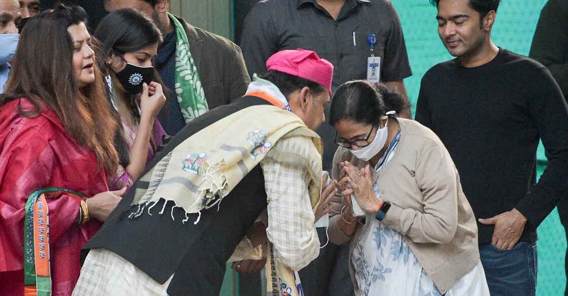 PTI11_23_2021_000190B Former Congress leader Kirti Azad meets West Bengal Chief Minister Mamata Banerjee as he joins TMC in New Delhi on Nov. 23, 2021. Photo: PTI/Ravi Chaudhary
