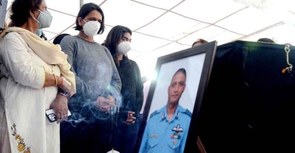 IAF chopper crash: Group Captain Varun Singh cremated with full military honours in Bhopal IAF chopper crash: Group Captain Varun Singh cremated with full military honours in Bhopal