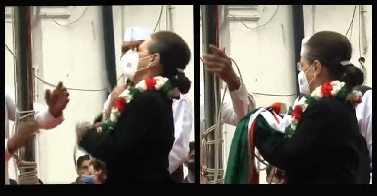 Congress flag falls from post as Sonia Gandhi tries to unfurl it