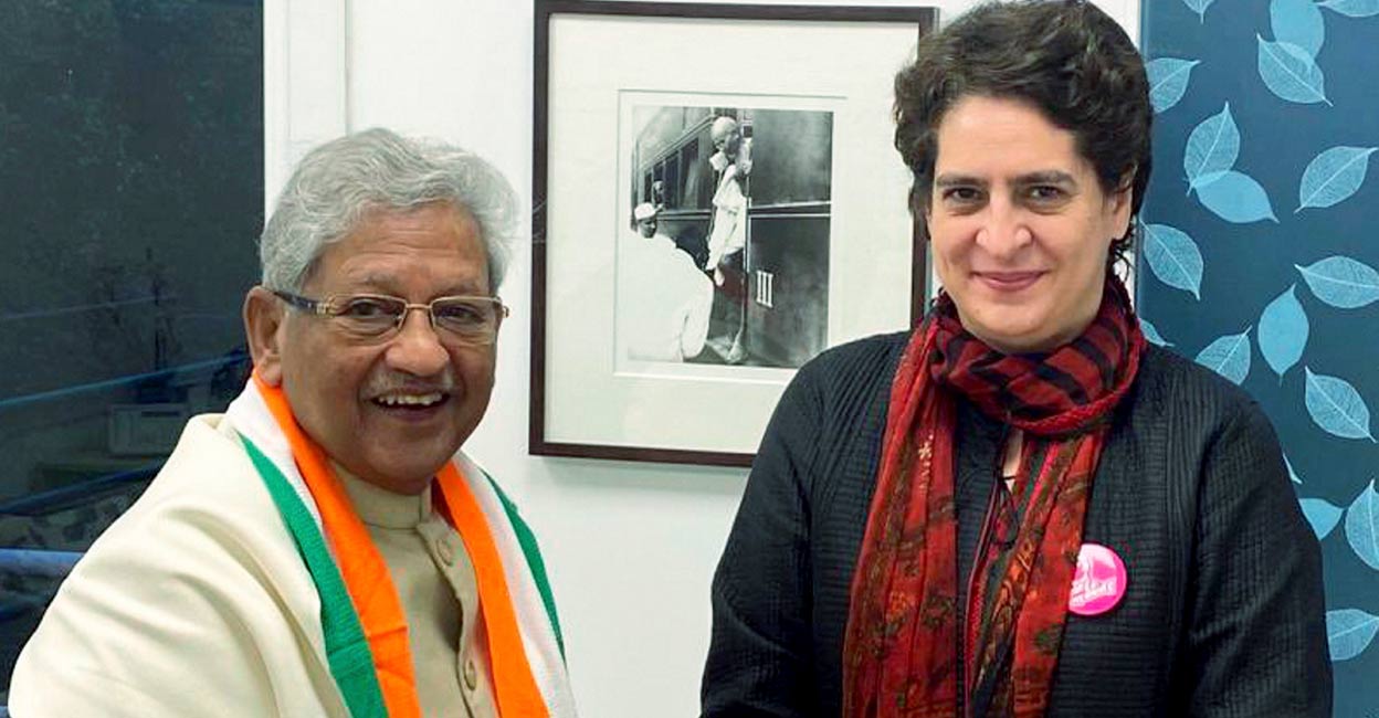 Congress General Secretary Priyanka Gandhi Vadra meets former prime minister Lal Bahadur Shastri's son & BJP leader Sunil Shastri. Photo: PTI