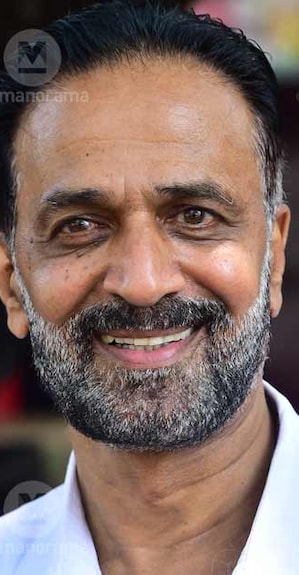 pinarayi-raghunath-dharmadom pinarayi-raghunath-dharmadom