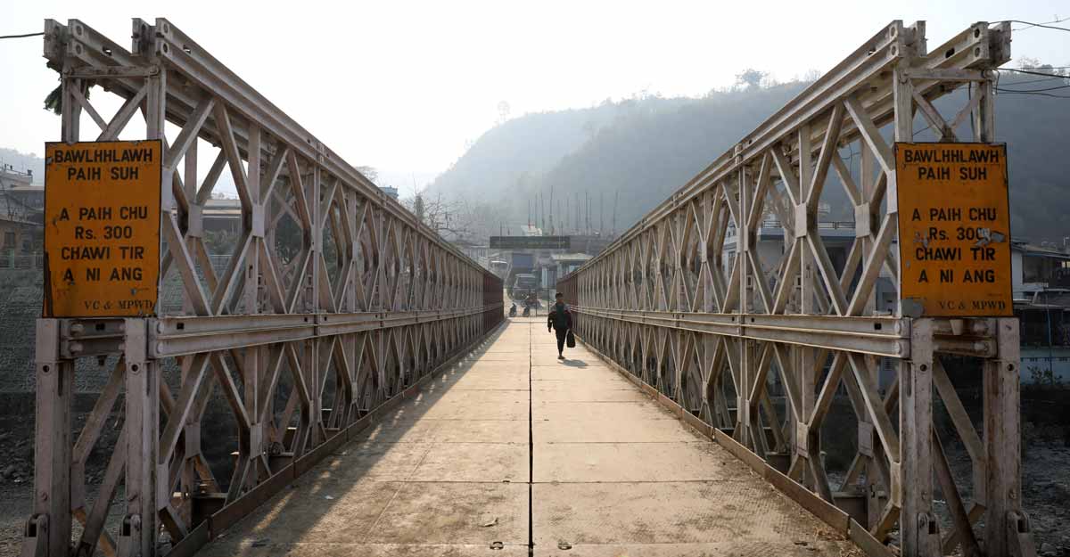 Manipur govt asks DCs to 'politely turn away' Myanmar refugees, takes back order