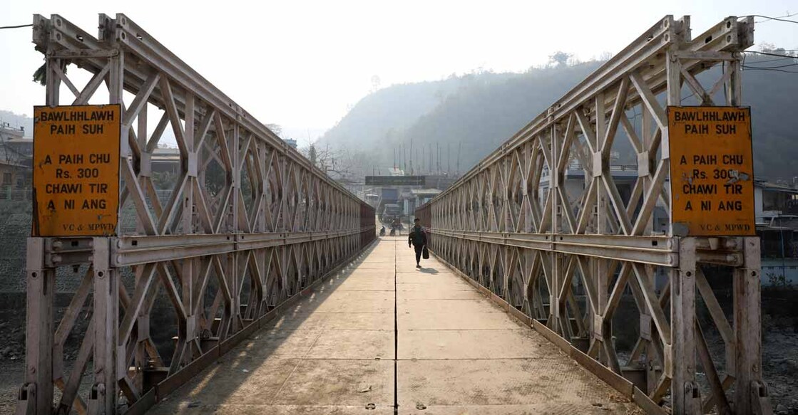 Manipur govt asks DCs to 'politely turn away' Myanmar refugees, takes back order Manipur govt asks DCs to 'politely turn away' Myanmar refugees, takes back order