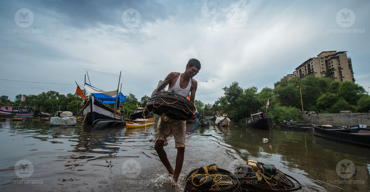 Cyclone Tauktae wreaks havoc on India's western coast, Gujarat braces for impact Cyclone Tauktae wreaks havoc on India's western coast, Gujarat braces for impact