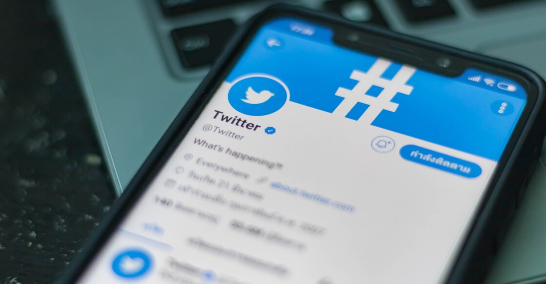 Smartphone open Twitter application. Photo: Shutterstock