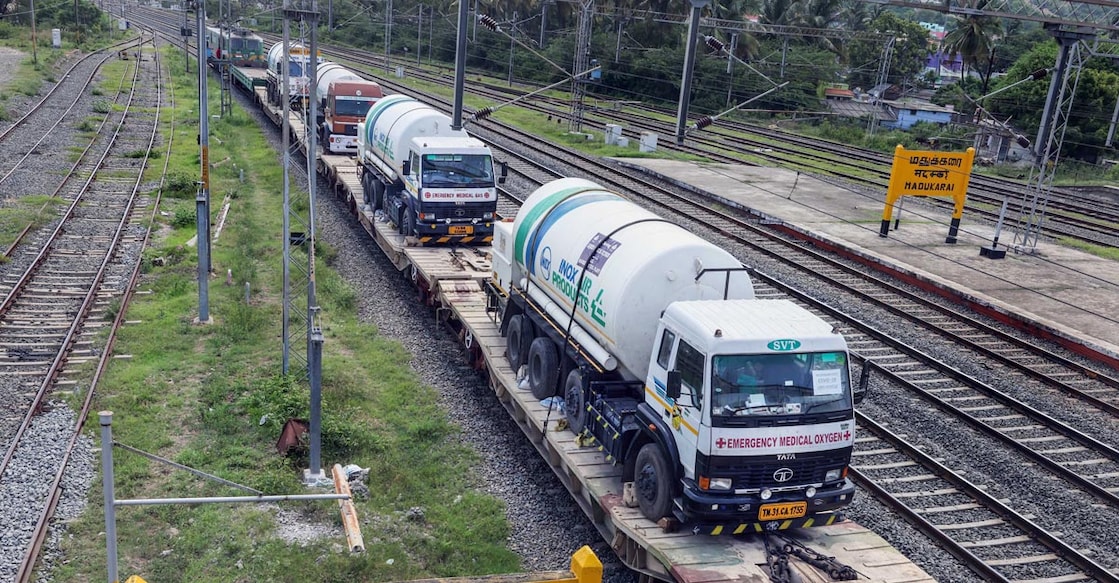 Oxygen Express delivers 2,114.21 mt LMO to Kerala, Tamil Nadu Oxygen Express delivers 2,114.21 mt LMO to Kerala, Tamil Nadu