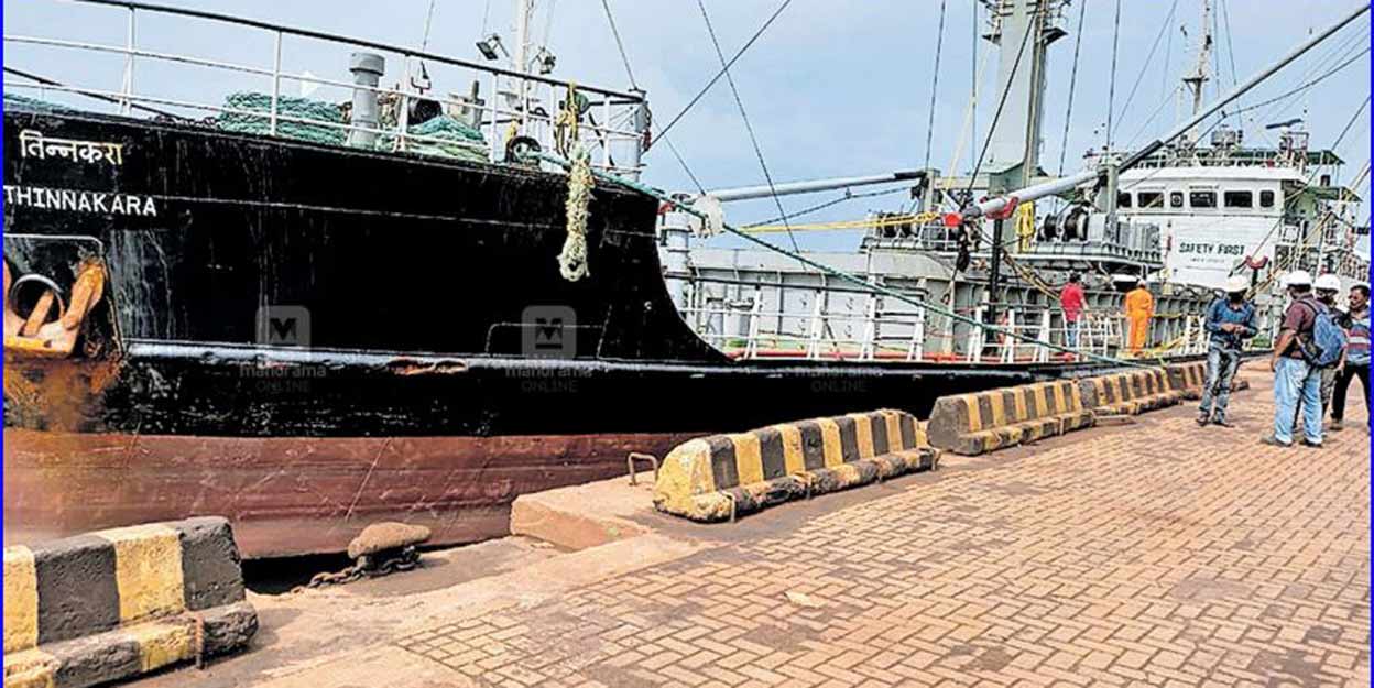 thinnakara-barge