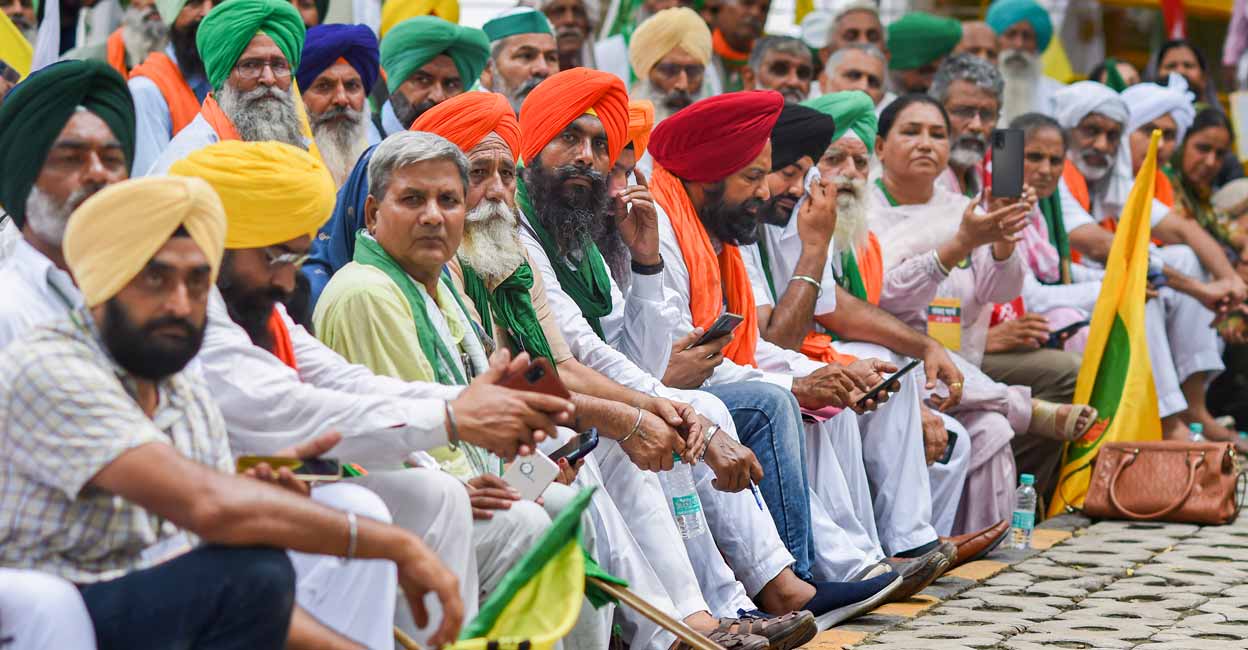 Farmers during their Kisan Sansad at Jantar Mantar in New Delhi on Thursday. Photo: PTI