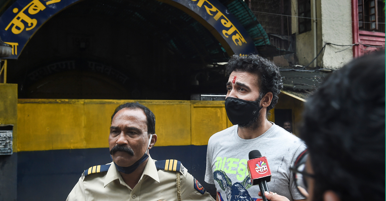 PTI09_21_2021_000049A Raj Kundra comes out of Arthur Road jail after being granted bail by Mumbai court in connection with pornography case, in Mumbai, Tuesday, Sept. 21, 2021. (PTI Photo/Kunal Patil)