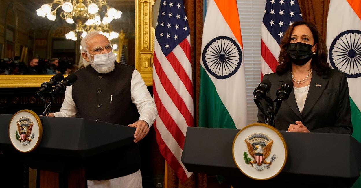 PM Modi meets US Vice President Kamala Harris; discusses bilateral ties, Indo-Pacific US Vice President Kamala Harris delivers remarks beside Indian Prime Minister Narendra Modi inside the Eisenhower Executive Office Building at the White House in Washington, US, September 23, 2021. Photo: REUTERS/Elizabeth Frantz