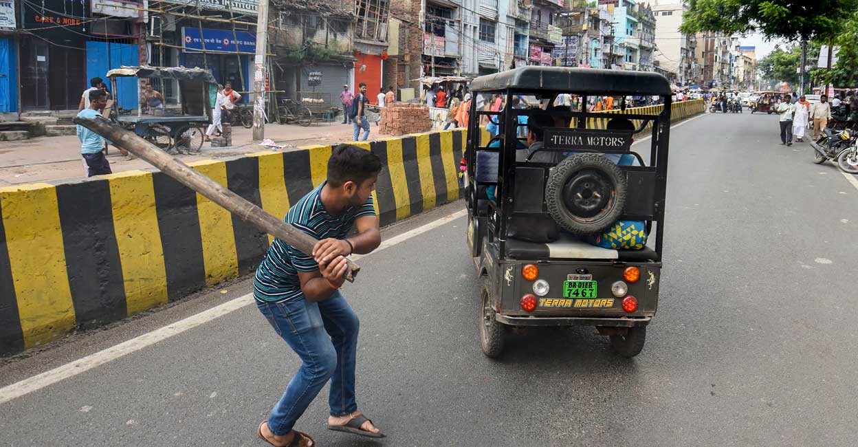 Bharat Bandh against farm laws impacts life in pockets, roads and tracks blocked in some parts Bharat Bandh against farm laws impacts life in pockets, roads and tracks blocked in some parts