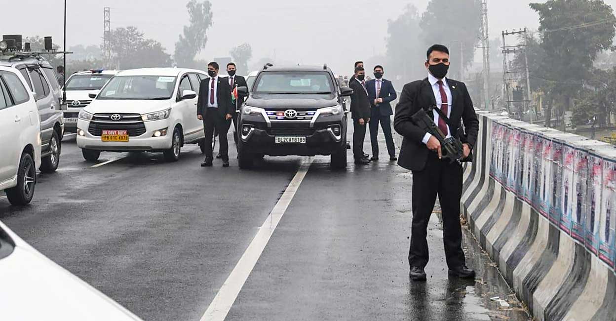 Prime Minister Narendra Modi's cavalcade stuck on a flyover, in Ferozepur. Photo: PTI