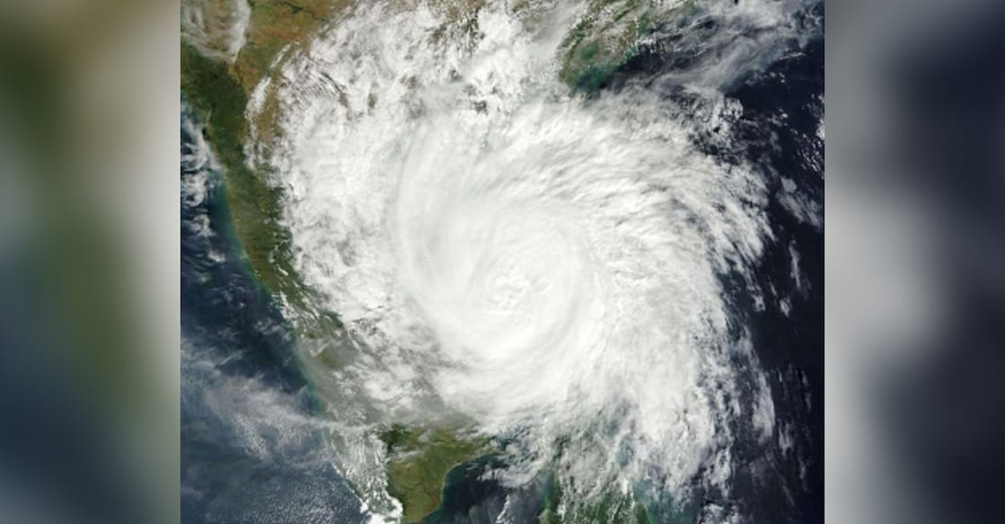 The cyclone is expected to make landfall in between Tinkona Island and Sandwip in Bangladesh on early Tuesday morning. Photo: IANS
