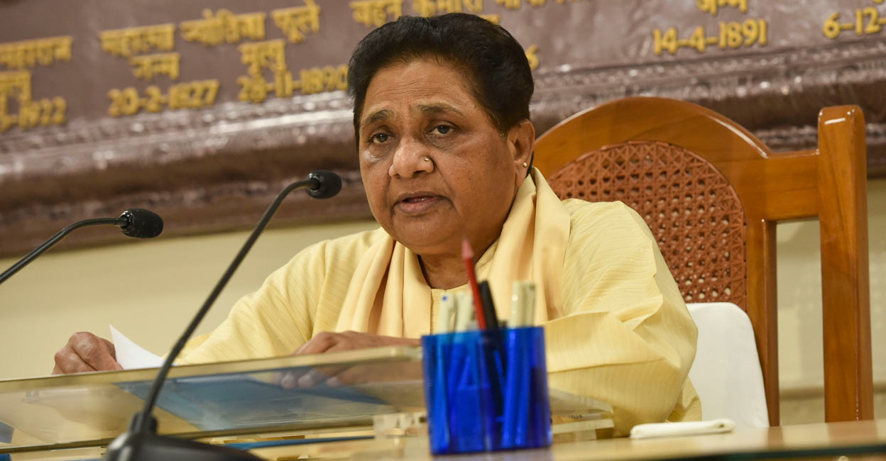  BSP chief Mayawati addresses a press conference in Lucknow. Photo: PTI/Nand Kumar