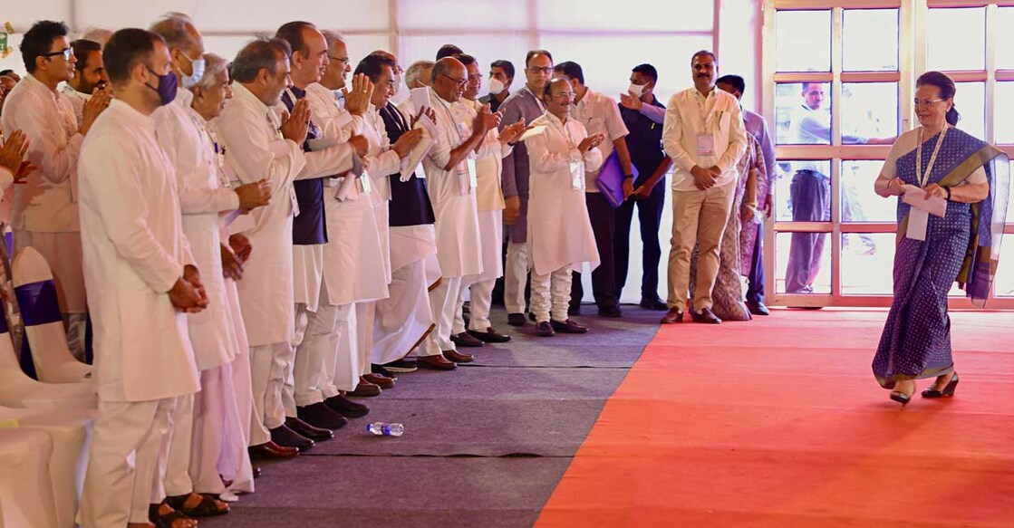 At Udaipur, Congress couldn't come up with a strategy to counter BJP Congress interim president Sonia Gandhi being greeted by senior party leaders upon her arrival during the concluding session of party's 'Nav Sankalp Shivir', in Udaipur. Photo: PTI