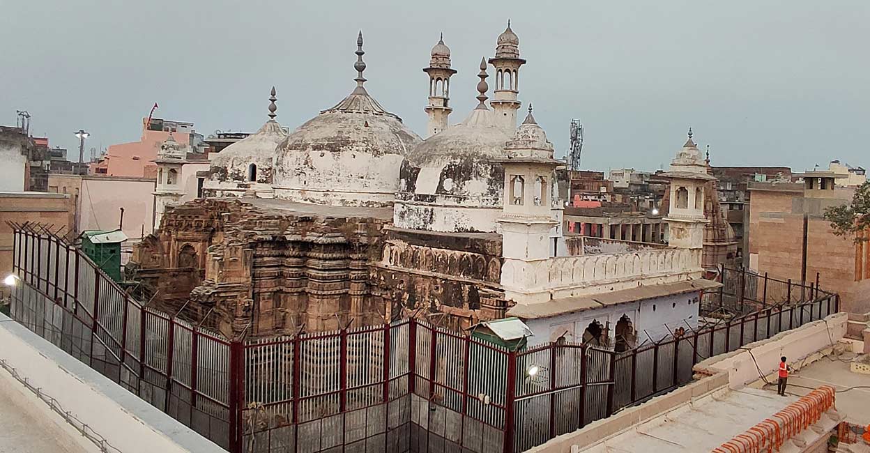 Kashi Vishwanath Temple Dham and Gyanvapi Masjid complex, in Varanasi. Photo: PTI
