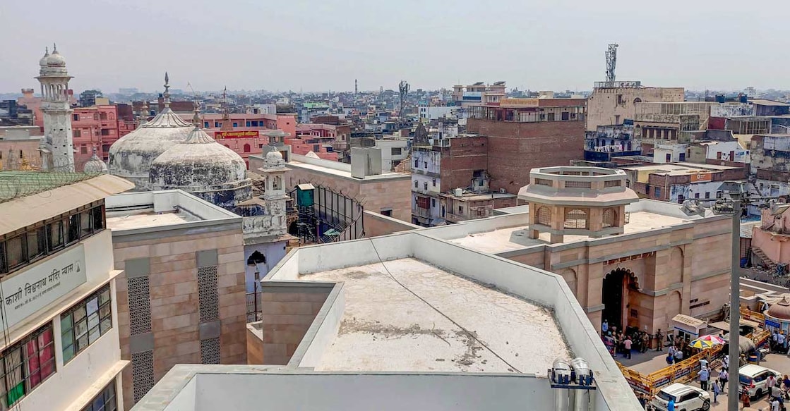 View of Kashi Vishwanath Temple Dham and Gyanvapi Masjid complex, in Varanasi, Saturday, May 14, 2022. Photo: PTI