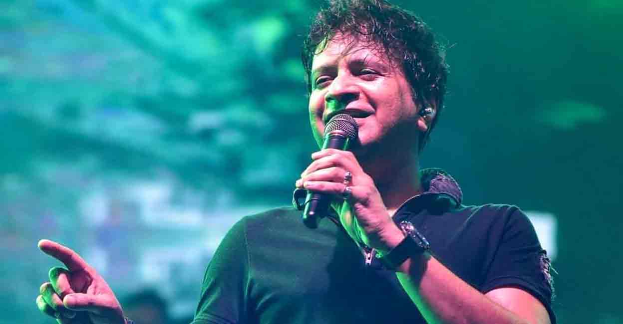  Bollywood playback singer Krishnakumar Kunnath, popularly known as 'KK' during his performance, at Nazrul Mancha in Kolkata, Tuesday, May 31, 2022. Photo: PTI