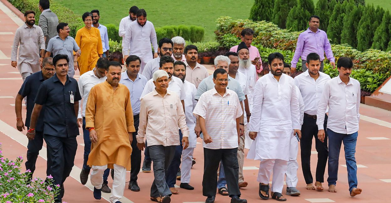 kejriwal-rajghat-1 kejriwal-rajghat-1