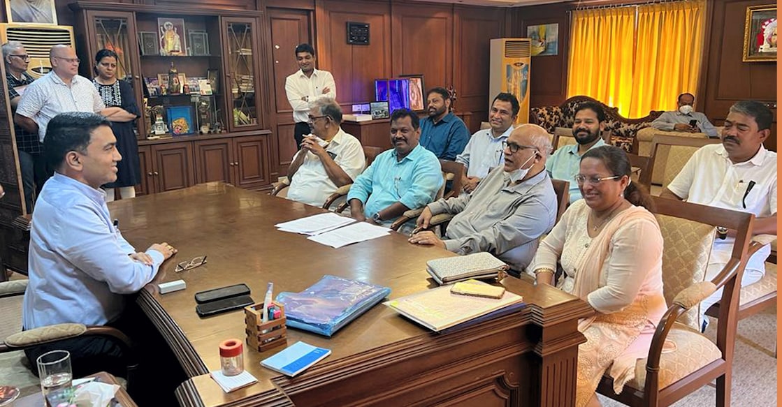 Goa CM Pramod Sawant during a meeting with eight Congress MLAs from Goa set to join the ruling Bharatiya Janata Party, in Panaji, Wednesday, Sept 14, 2022.  Photo: PTI