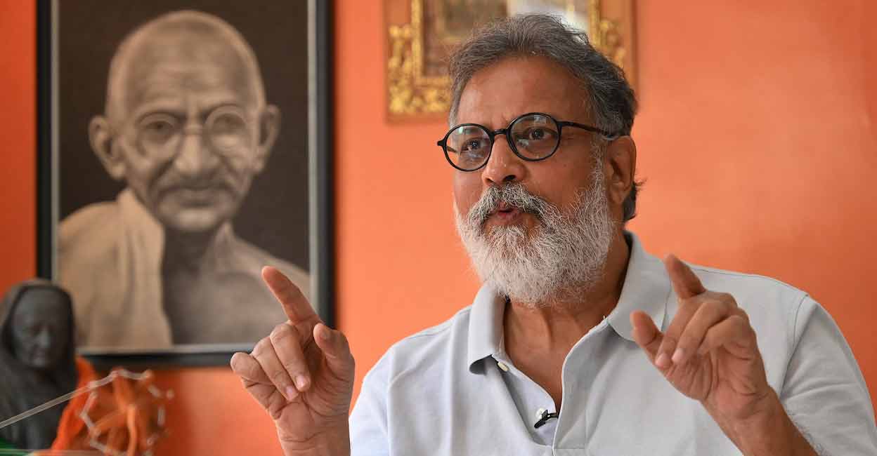 INDIA-POLITICS-RELIGION-GANDHI In this picture taken on January 25, 2023, Indian author Tushar Gandhi, who is the great-grandson of Mahatma Gandhi, speaks during an interview at his home in Mumbai. Photo: AFP/ Sujit Jaiswal