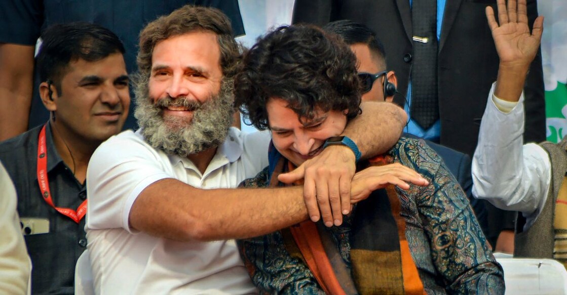 Congress leaders Rahul Gandhi and Priyanka Gandhi Vadra during a ceremony to hand over the national flag to Uttar Pradesh (UP) Congress President Brijlal Khabri to start the UP leg of party's 'Bharat Jodo Yatra', in Ghaziabad, Tuesday, January 3, 2023. Photo: PTI