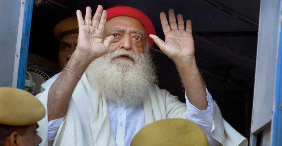 Asaram Bapu after being produced at Session Court in Jodhpur on November 18, 2013. File Photo: PTI