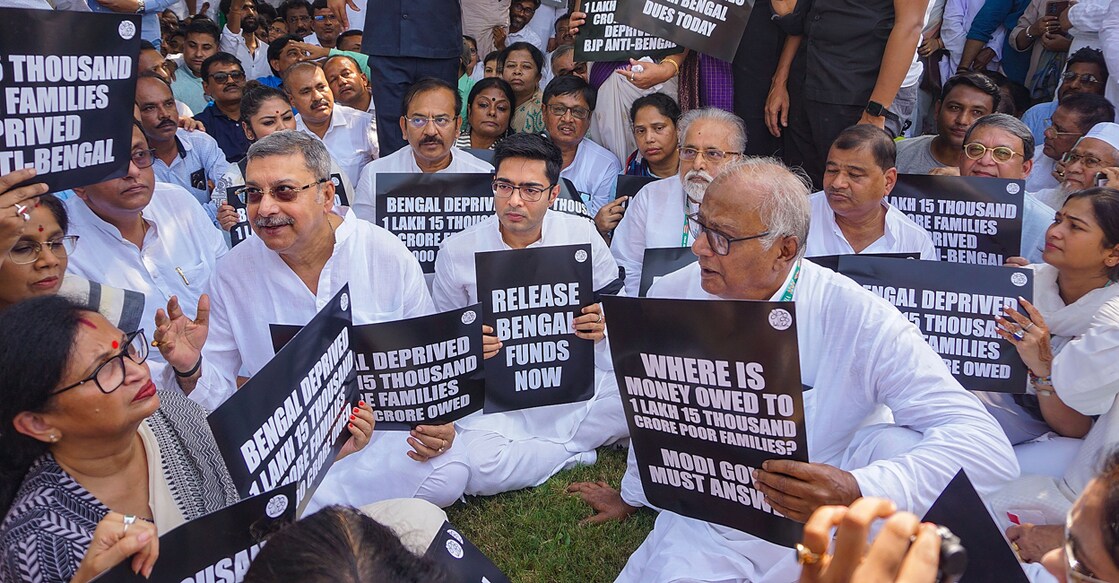 PTI10_02_2023_000242B TMC General Secretary Abhishek Banerjee along with party leaders during their protest against the Central government over alleged apathy towards Bengal. Photo: PTI
