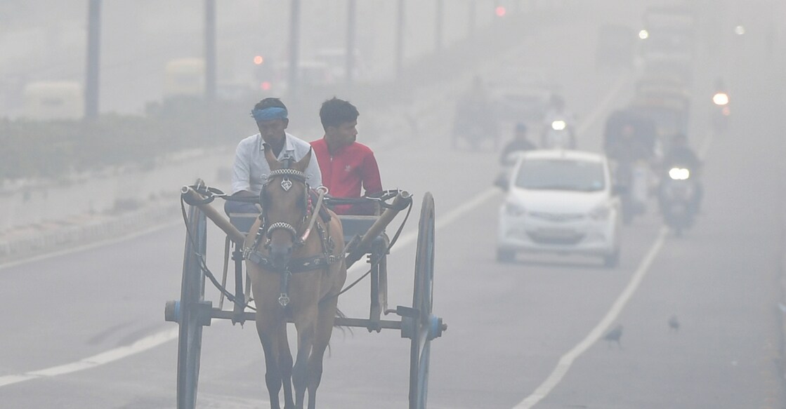 delhi-air-pollution-manorama Delhi recorded a jump in pollution levels and a smoky haze returned. Photo: Josekutty Panackal