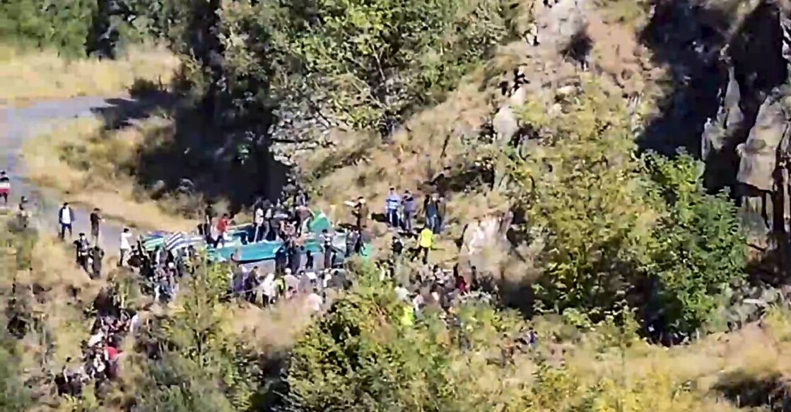 Rescue operation underway after a bus carrying passengers fell into a gorge, in Doda district of Jammu & Kashmir on Wednesday. Photo: PTI