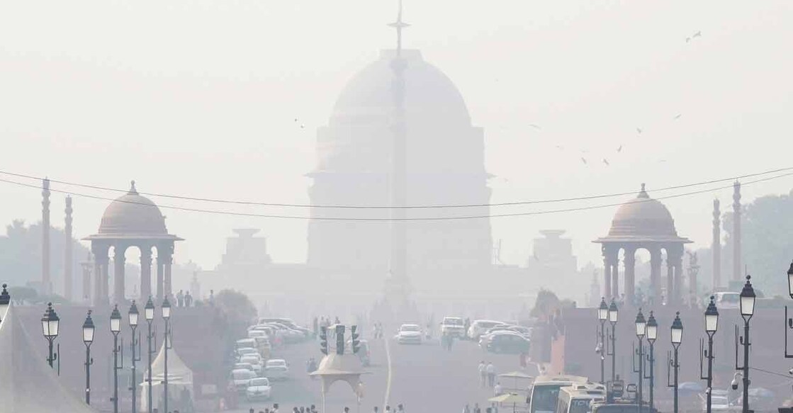 A thick blanket of smog covers the Rashtrapati Bhavan, in New Delhi, Monday, Nov. 6, 2023. Photo: PTI