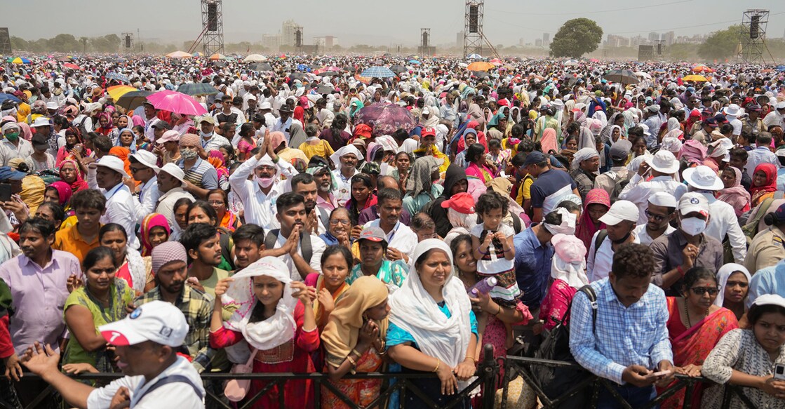The crowd at the presentation of Maharashtra Bhushan Award 2022 to social worker and reformer 'Nirupankar' Dattatreya Narayan Dharmadhikari, known as Appasaheb Dharmadhikari, in Kharghar on Sunday. Photo: PTI