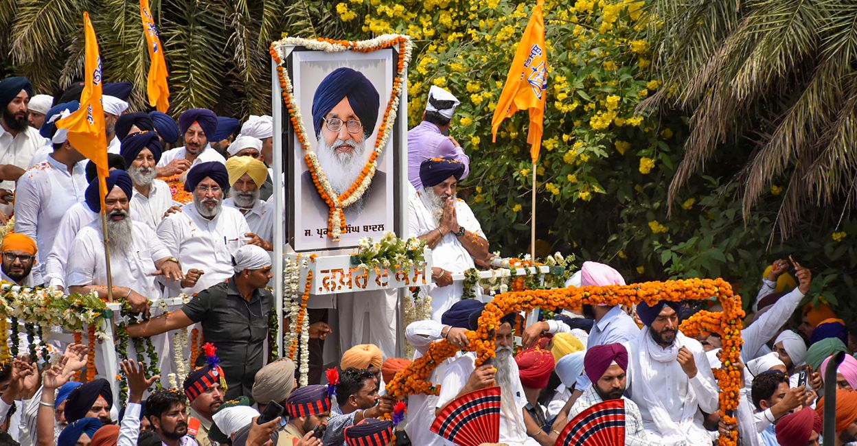 Shiromani Akali Dal President Sukhbir Singh Badal and others during funeral procession of former Punjab chief minister and Shiromani Akali Dal patron Parkash Singh Badal, at Badal village in Sri Muktsar Sahib district, Thursday, April 27, 2023. Photo: PTI