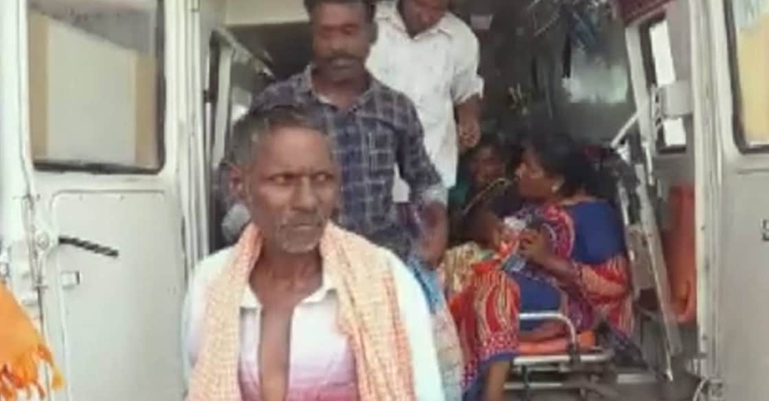 hooch tragedy Family members with victims, who fell ill after consuming allegedly spurious liquor, arrive at a hospital in Villupuram district . Photo: PTI