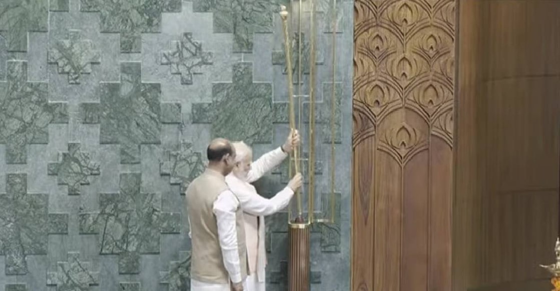 Modi installs  sengol in parliament. Photo: Screengrab/ Manorama News