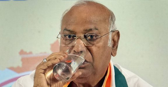 Nine years of Modi govt: Kharge accuses BJP of 'looting' people