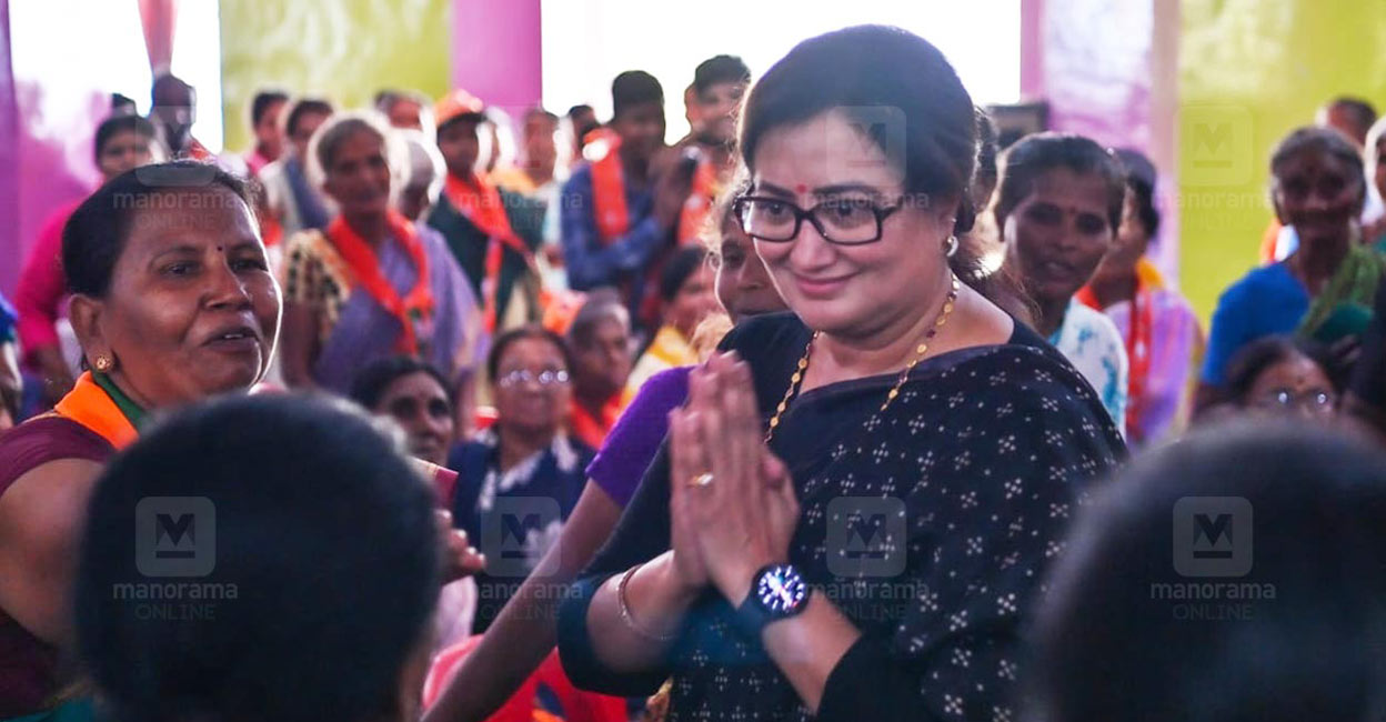 Sumalatha during election campaign. Photo: Vishnu V Nair