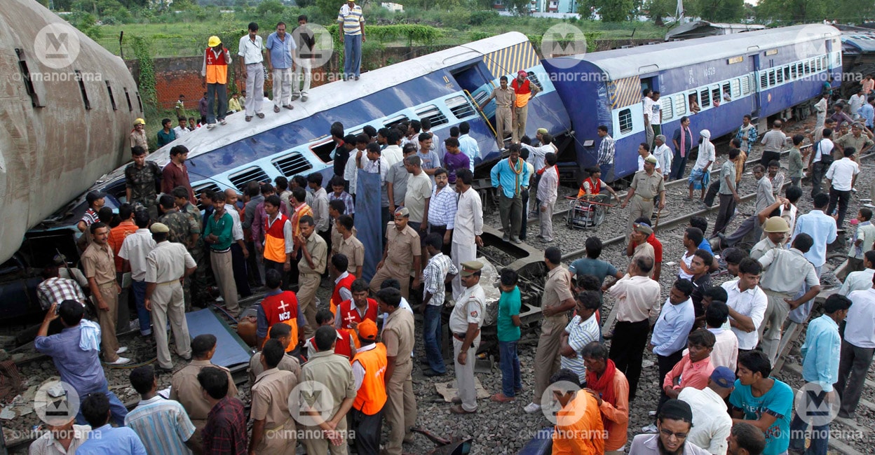 fatehpur-train-accident-main A view of the wreckage of the Kalka Mail passenger train which derailed near the town of Fatehpur in Uttar Pradesh on July 10, 2011. Photo: AP/Rajesh Kumar Singh from Manorama Archive