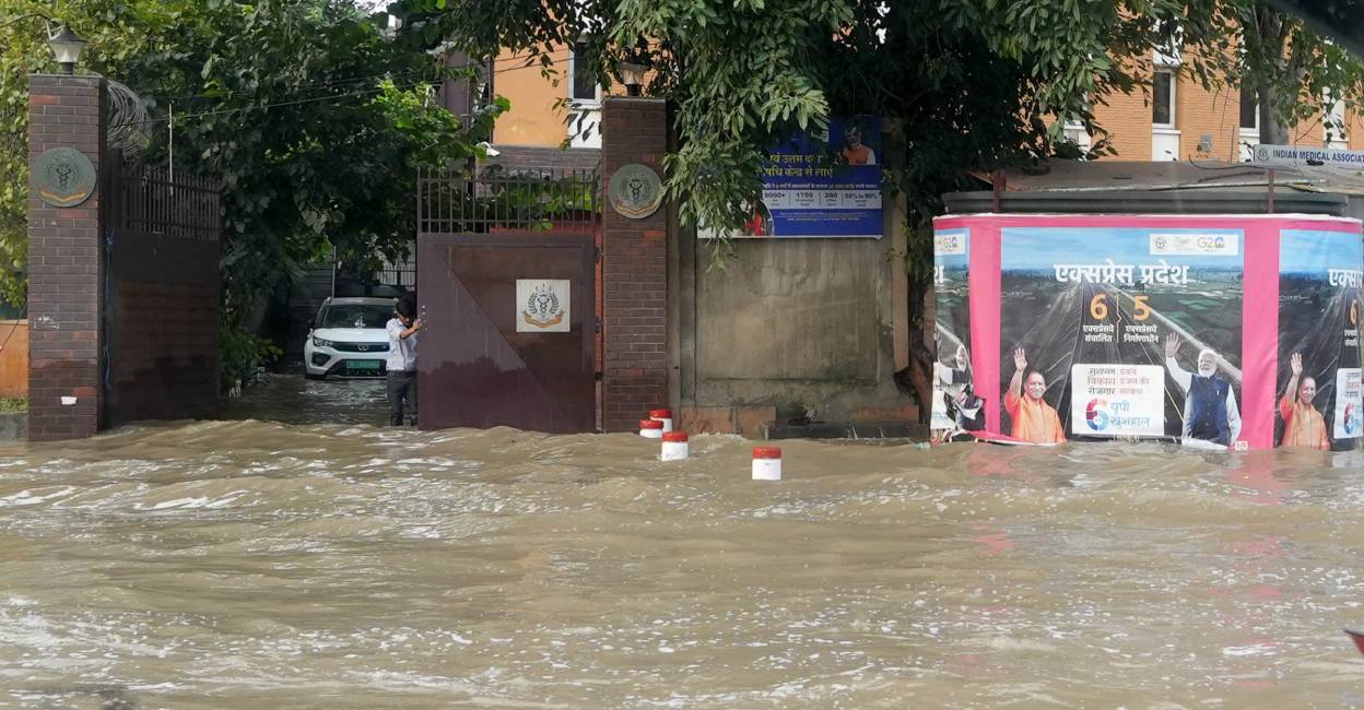 flood-hits-delhi flood-hits-delhi