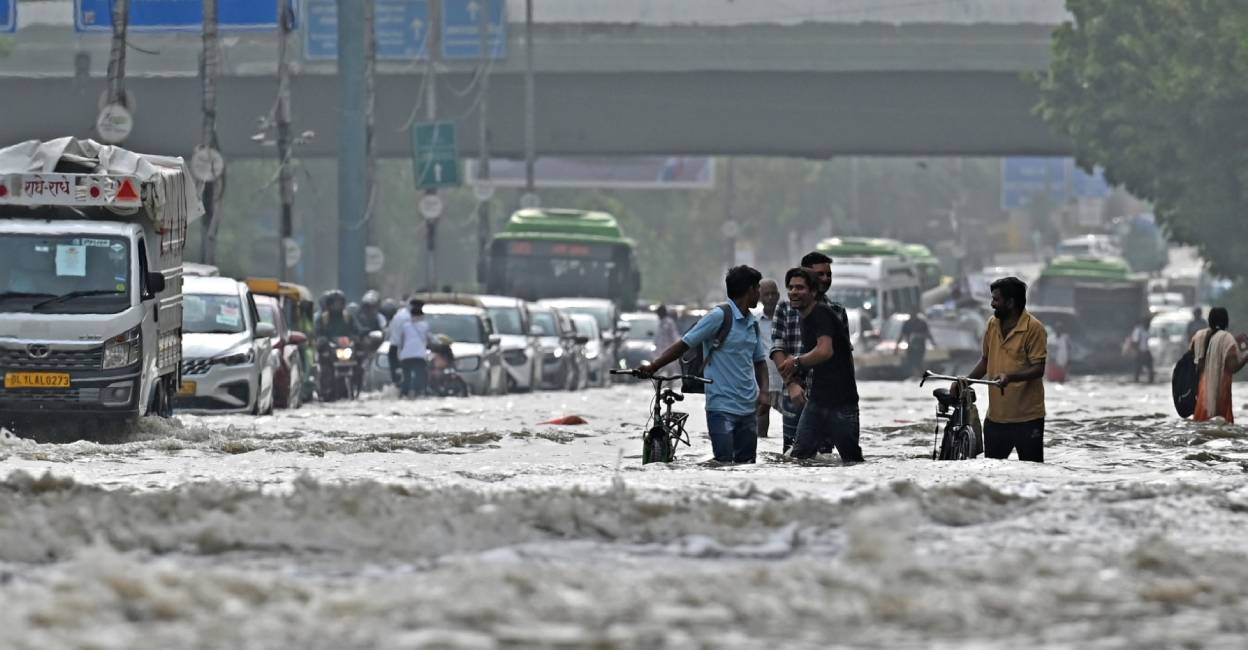 delhi-roads-submerged delhi-roads-submerged