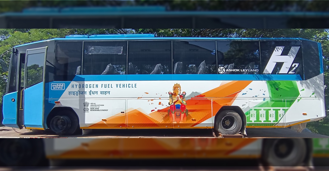 Hydrogen Fuel Vehicle The fuel cell uses hydrogen and air to generate electricity to power the bus. Photo: NTPC