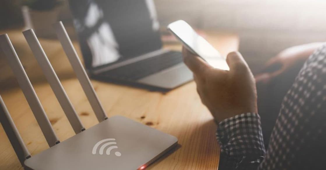 Internet-phone After the rollout of 5G services in India there have been several complaints from subscribers regarding call drops and other network-related issues. File Photo: Shutter stock