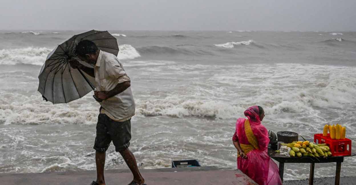 IMD predicts moderate rain in Kerala for next 5 days; yellow alert in 9 districts today
