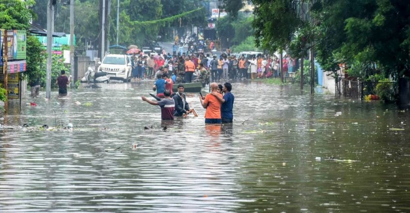 Heavy rain leaves Nagpur flooded; one killed, over 400 rescued | Onmanorama