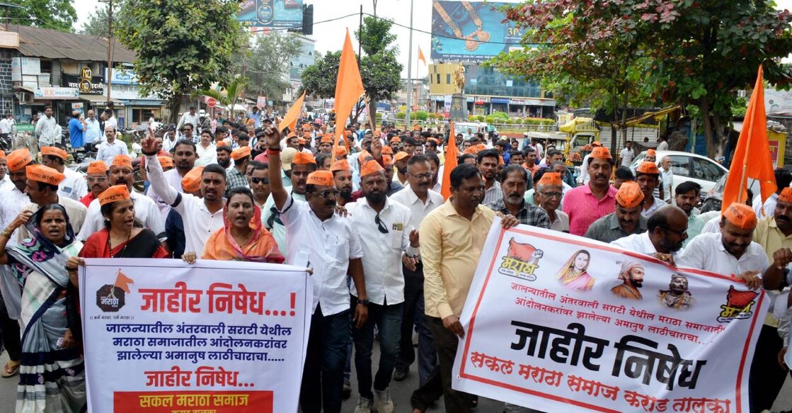 Maratha Kranti Morcha members stage a protest against Jalna administration over lathicharge on protestors demanding Maratha reservation. Photo: PTI