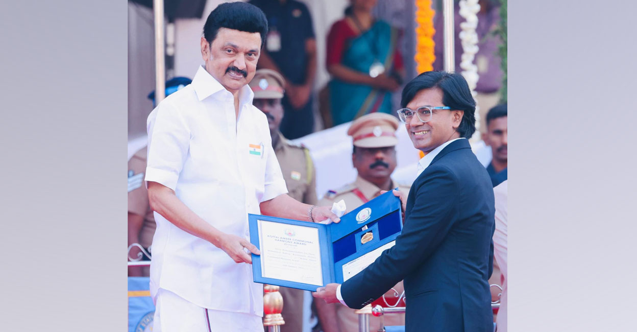 Tamil Nadu Chief Minister M K Stalin presents his government's communal harmony award to AltNews co-founder Mohammed Zubair. Photo: X/@zoo_bear