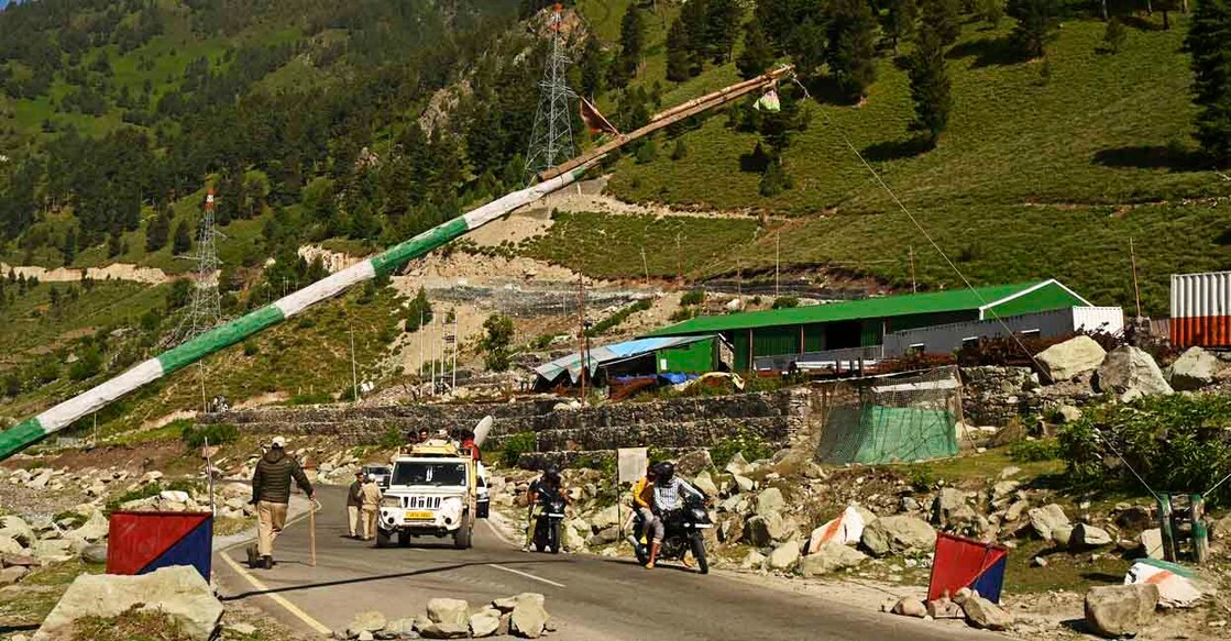 പ്രതീകാത്മക ചിത്രം (Photo by Tauseef MUSTAFA / AFP)
