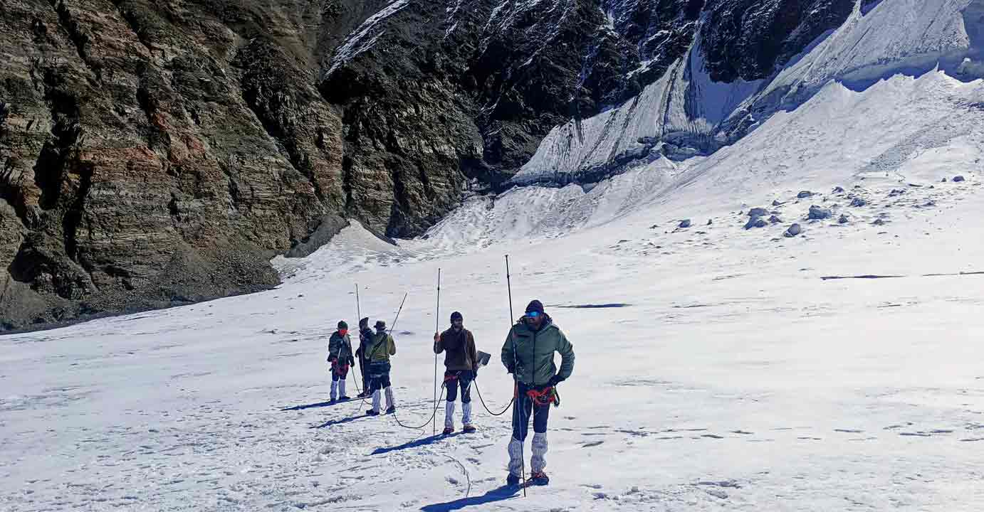 dogra-scouts-iaf-crash-site1 Troops en route to 1968 IAF crash site. Photo: Special arrangement