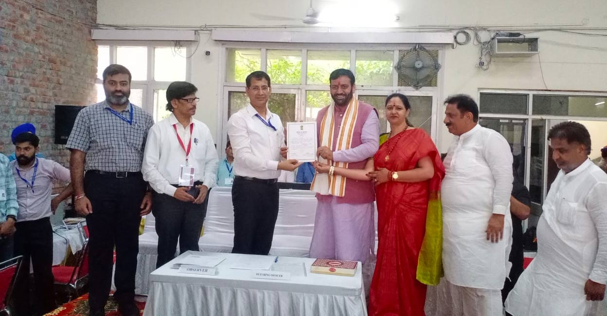 nayab-saini-ls Nayab Saini receives the certificate after winning the Kurukshetra constituency. Photo: Special arrangement.