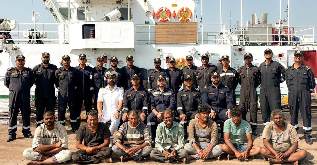 indian coast guard IndiaCoastGuard rescued 07 fishermen apprehended by Pakistan Maritime Security Agency (PMSA) near the India Pakistan maritime boundary on 17 Nov 24. Photo: @IndiaCoastGuard/X